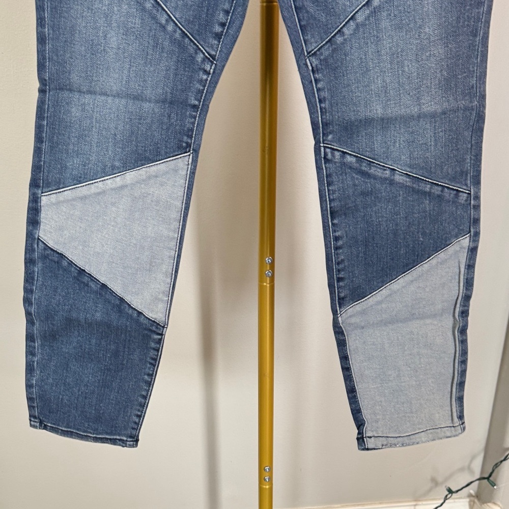 Soho Women's denim two tone ultimate stretch Ankle Jeans NWT 14 - Picture 6 of 14